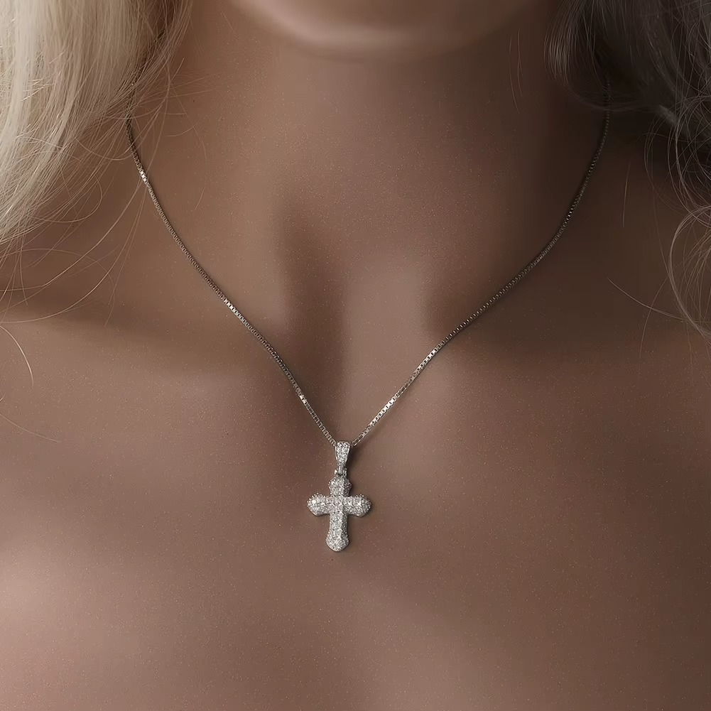 Mini Iced Cross Pendant with 45 cm Rope Chain – 925 Sterling Silver CZ Unisex Necklace