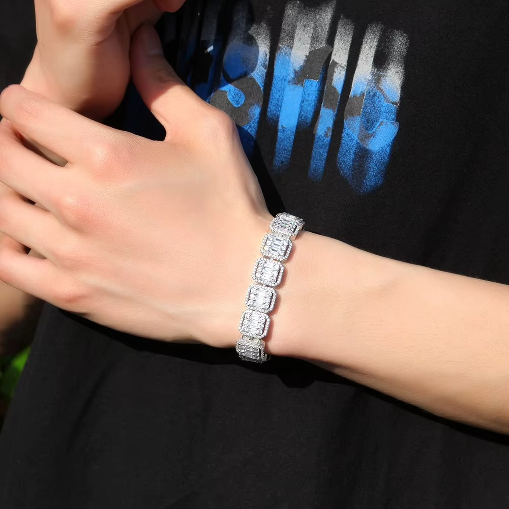 Club Icône 13MM Ultra Bold Iced Out Tennis Bracelet