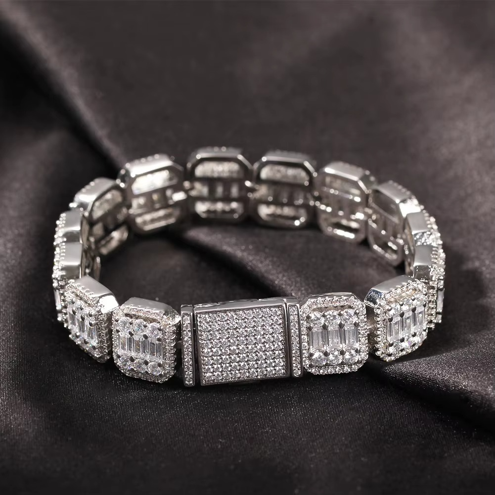 Club Icône 13MM Ultra Bold Iced Out Tennis Bracelet